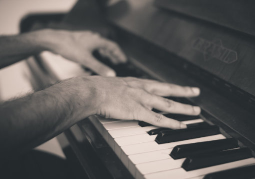 Anbetungsgottesdienst_510x357_L